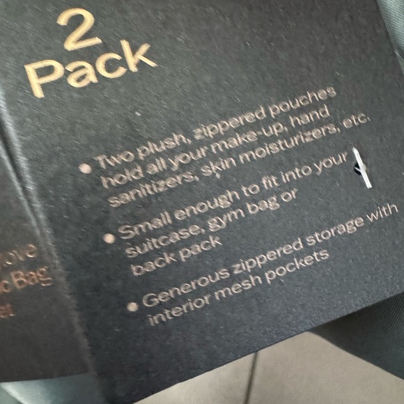 NWT Apana On-The-Move Cosmetic Bag Set (2 Pack). - Picture 7 of 7